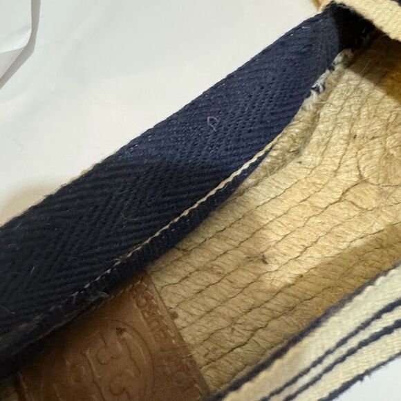 Tory Burch women size 9 flat slip on espadrille white blue stripe red logo chic - Picture 9 of 9